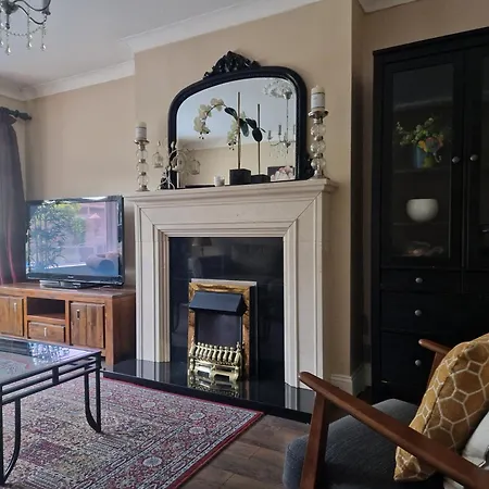 House In Lucan, Dublin Ferienhaus *