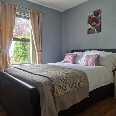 House In Lucan, Dublin Ferienhaus Lucan